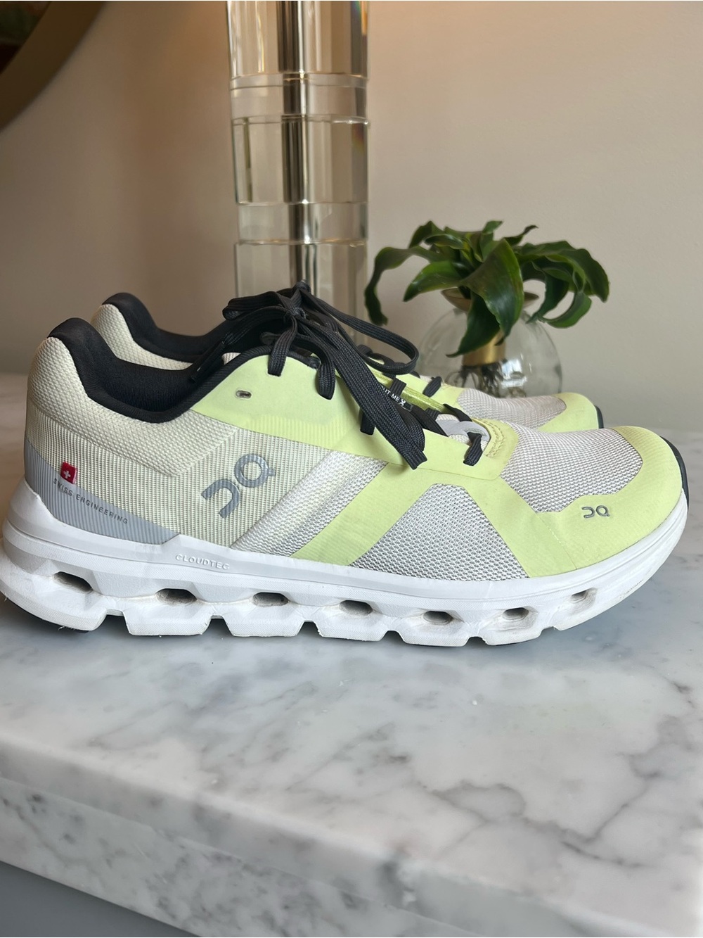 On Cloudrunner Women’s Size 9 Lime Green & White CloudTec Running Shoes